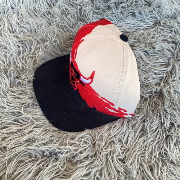 Mitchell & Ness Chicago Bulls Flat Brim Snapback Adjustable Embroidered - Picture 3 of 8